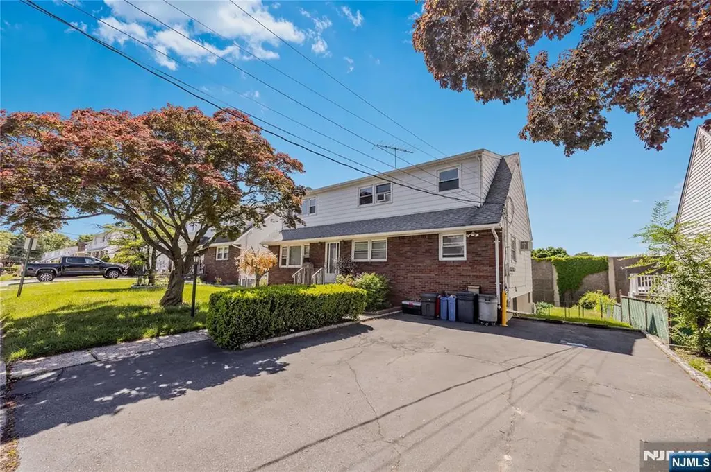88 Maple Avenue Woodland Park NJ 07424