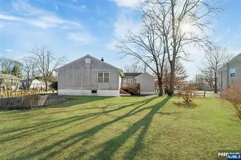 60 White Oak Road Par-troy Hills Twp. NJ 07054