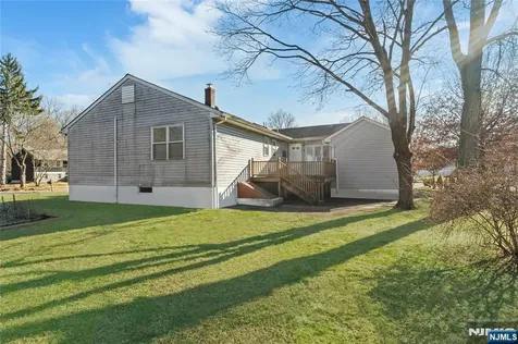 60 White Oak Road Par-troy Hills Twp. NJ 07054