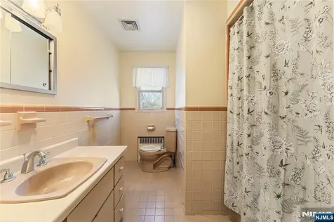 60 White Oak Road Par-troy Hills Twp. NJ 07054