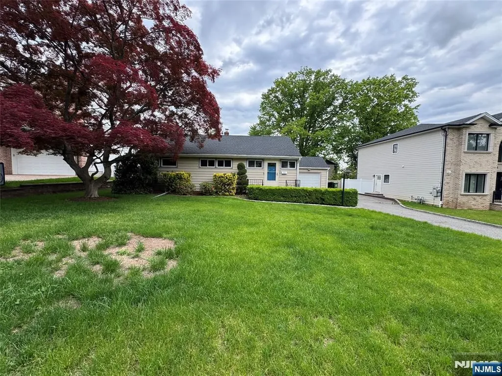 231 Hillside Avenue Paramus NJ 07652