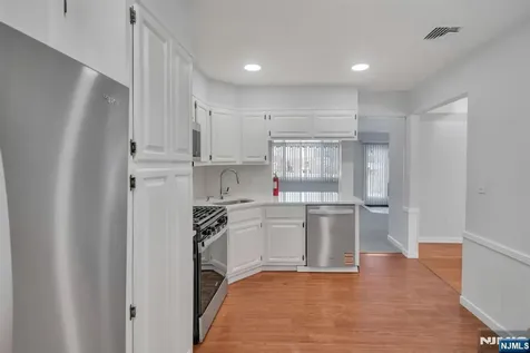 231 Hillside Avenue Paramus NJ 07652