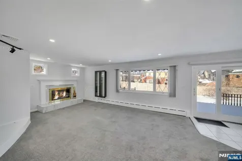231 Hillside Avenue Paramus NJ 07652