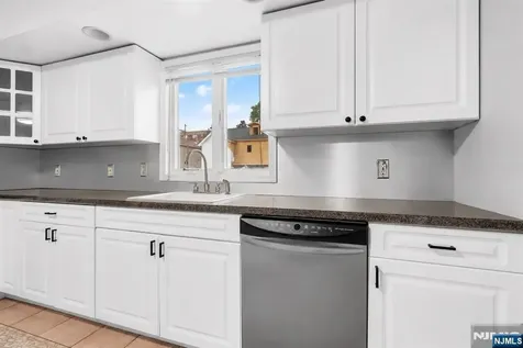 364 Broad Street Carlstadt NJ 07072