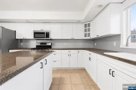 364 Broad Street Carlstadt NJ 07072