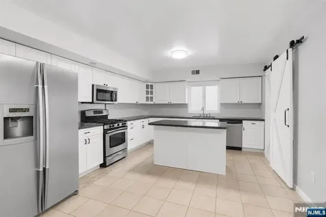 364 Broad Street Carlstadt NJ 07072