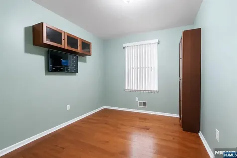 364 Broad Street Carlstadt NJ 07072