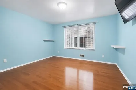 364 Broad Street Carlstadt NJ 07072
