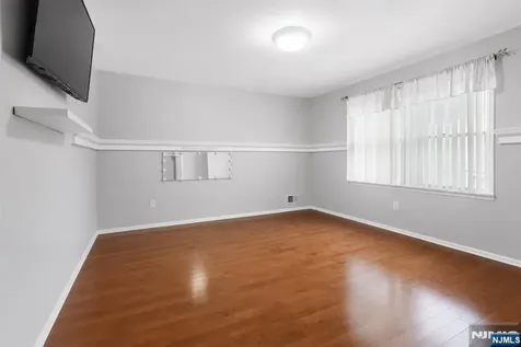 364 Broad Street Carlstadt NJ 07072