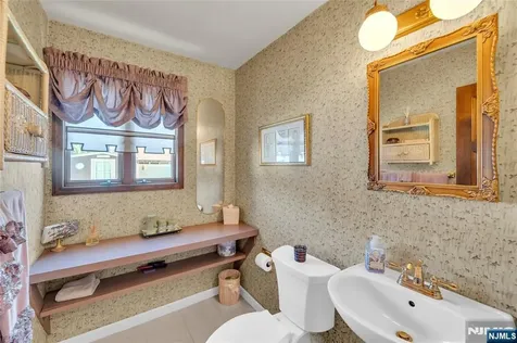 6 Jay Street Old Tappan NJ 07675