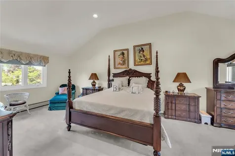 6 Jay Street Old Tappan NJ 07675