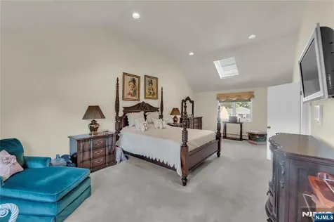 6 Jay Street Old Tappan NJ 07675