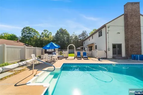 6 Jay Street Old Tappan NJ 07675
