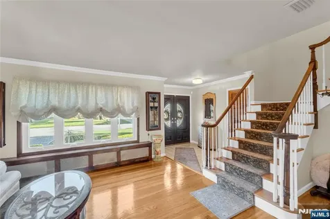 6 Jay Street Old Tappan NJ 07675