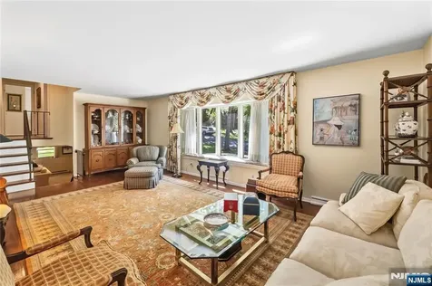 568 Stellman Road River Vale NJ 07675