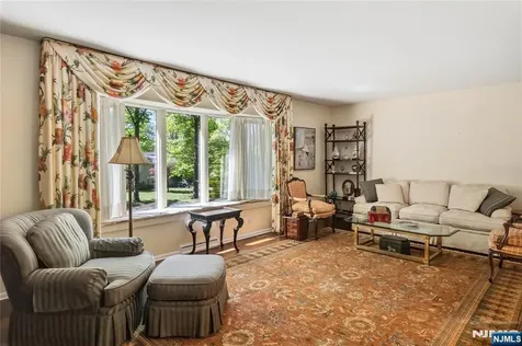 568 Stellman Road River Vale NJ 07675
