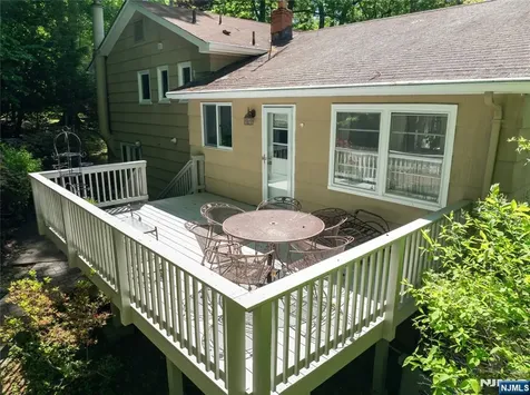 568 Stellman Road River Vale NJ 07675