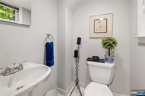 568 Stellman Road River Vale NJ 07675