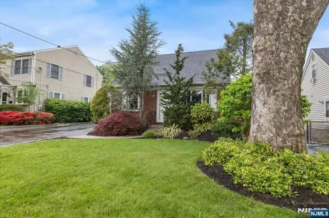881 Lincoln Avenue Maywood NJ 07607