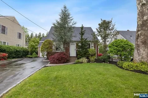881 Lincoln Avenue Maywood NJ 07607