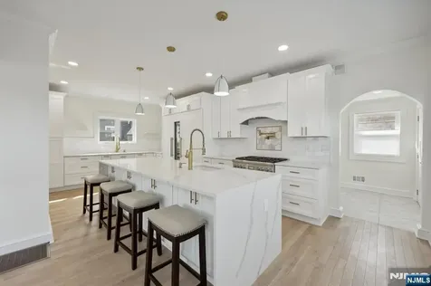 606 5th Street Carlstadt NJ 07072