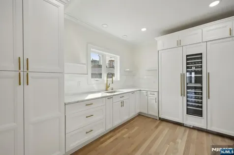 606 5th Street Carlstadt NJ 07072