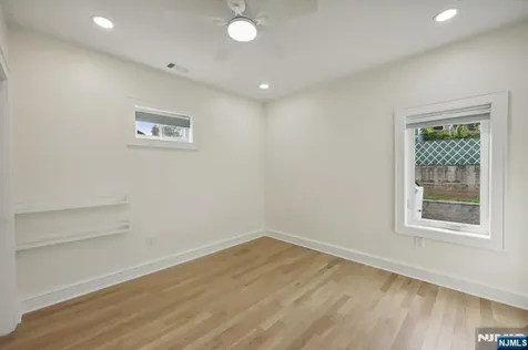 606 5th Street Carlstadt NJ 07072
