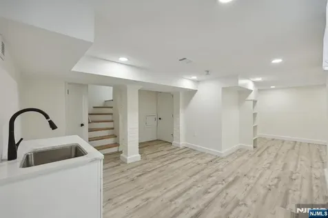 606 5th Street Carlstadt NJ 07072