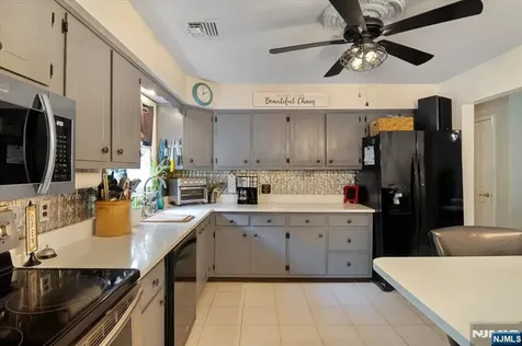 10 Hemlock Place Ringwood NJ 07456
