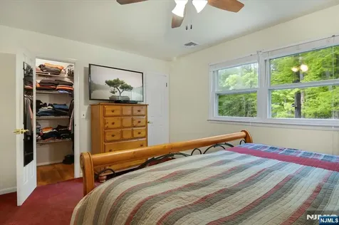 10 Hemlock Place Ringwood NJ 07456