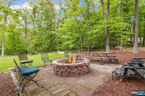 10 Hemlock Place Ringwood NJ 07456