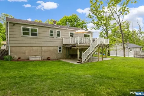 10 Hemlock Place Ringwood NJ 07456
