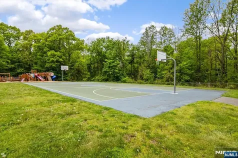 10 Hemlock Place Ringwood NJ 07456