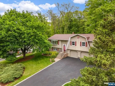 10 Hemlock Place Ringwood NJ 07456