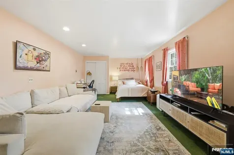 14 Hepworth Place West Orange NJ 07052
