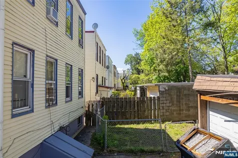 177 Linden Avenue Irvington NJ 07111