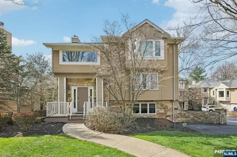 210 Clarken Drive West Orange NJ 07052