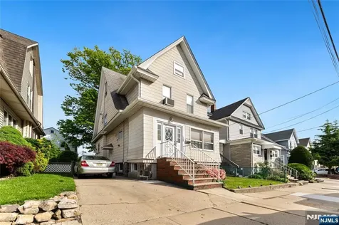 186 Oakwood Avenue Cliffside Park NJ 07010