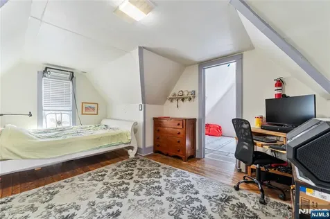 186 Oakwood Avenue Cliffside Park NJ 07010