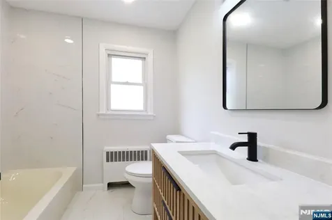 14 John Court Clifton NJ 07013
