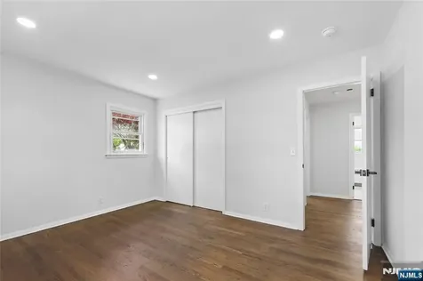 14 John Court Clifton NJ 07013