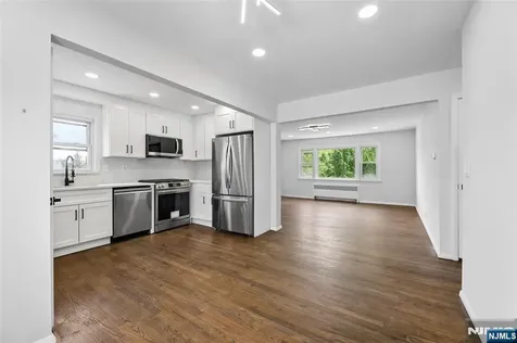 14 John Court Clifton NJ 07013