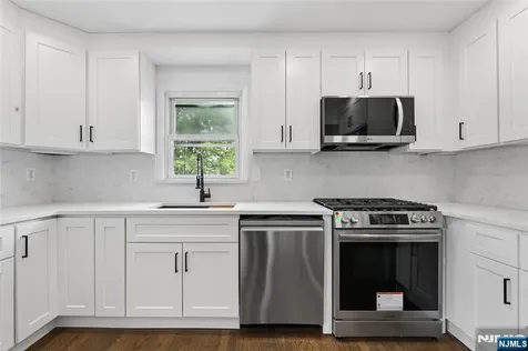 14 John Court Clifton NJ 07013