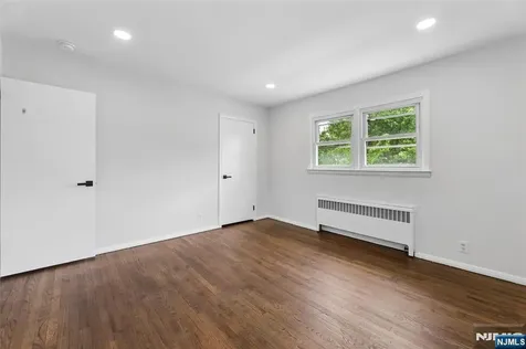 14 John Court Clifton NJ 07013