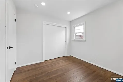 14 John Court Clifton NJ 07013