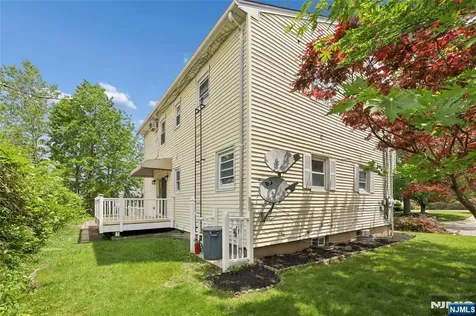 14 John Court Clifton NJ 07013