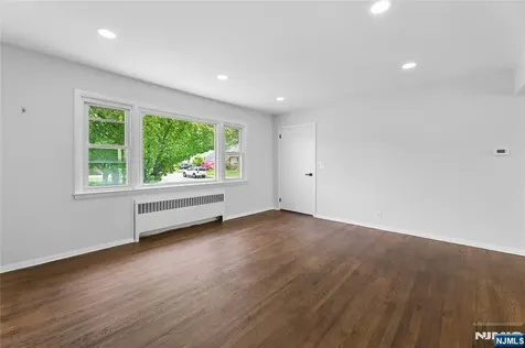 14 John Court Clifton NJ 07013
