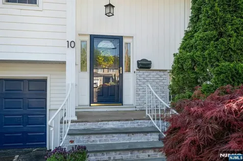 10 Ronald Terrace Springfield NJ 07081