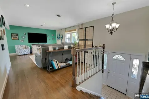 10 Ronald Terrace Springfield NJ 07081
