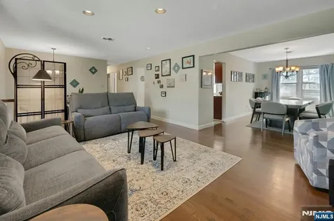 10 Ronald Terrace Springfield NJ 07081